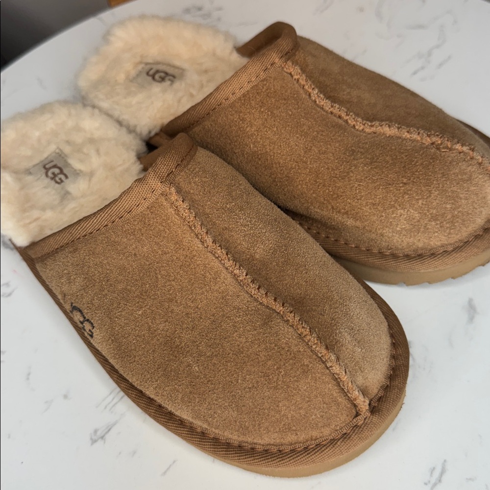 UGG Kids Keegan Brown Chestnut Slippers with Cream Lining - Kids youth 3 - Picture 6 of 14